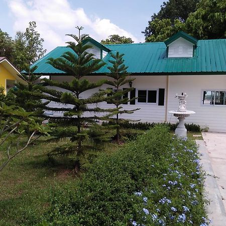 Bo Tree Cottage On The River Мукдахан Экстерьер фото