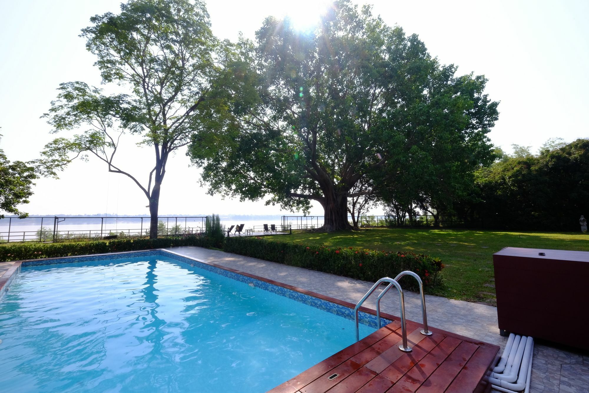 Bo Tree Cottage On The River Мукдахан Экстерьер фото